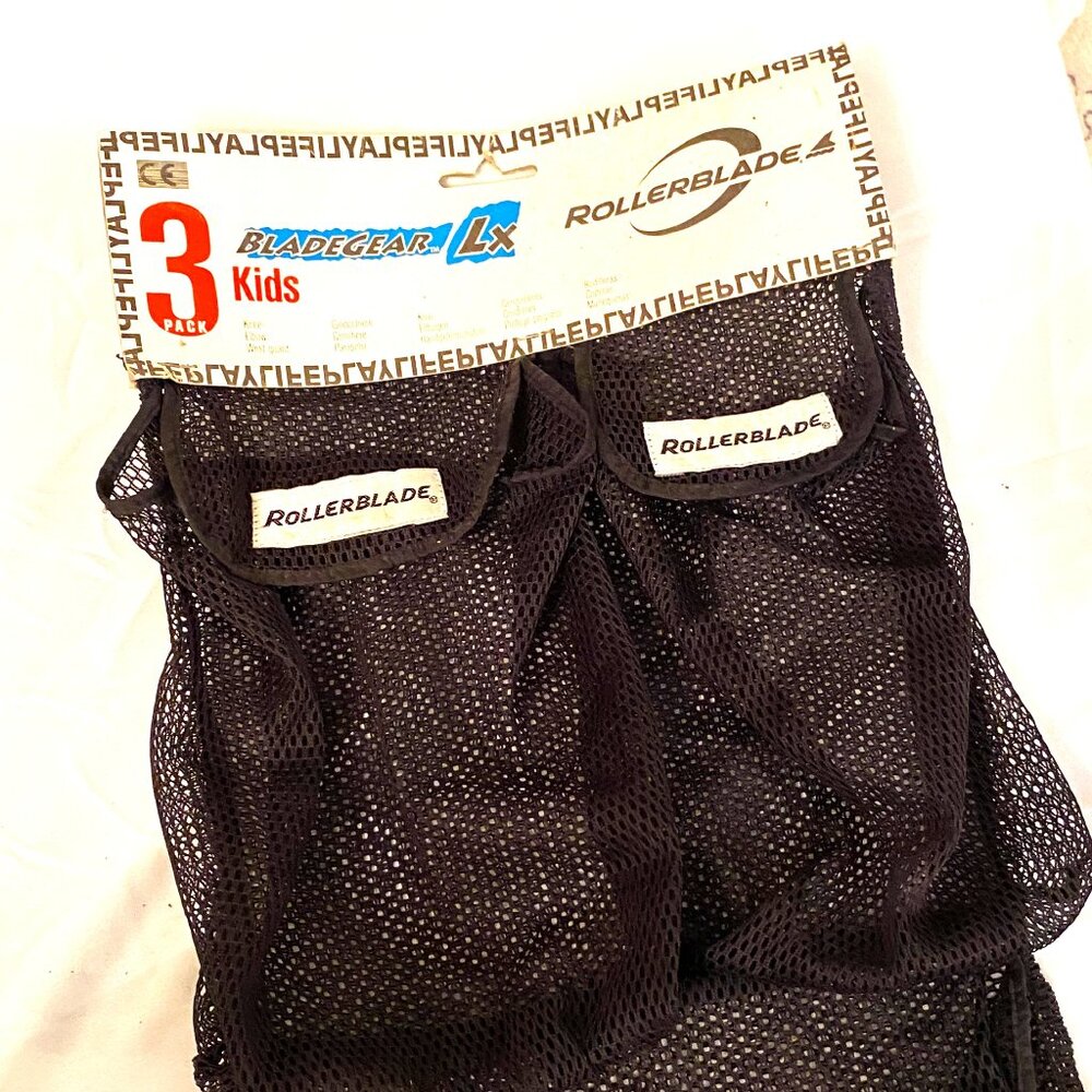Kids Knee Guards and Mesh Organizer for Roller Blading